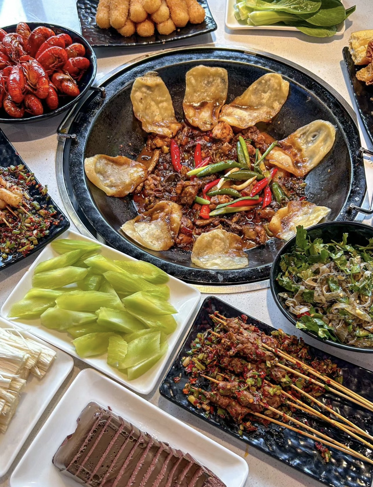 🍲地锅鸡，香迷糊了🤤！ 🥘现炒现炖的鸡肉 配图1