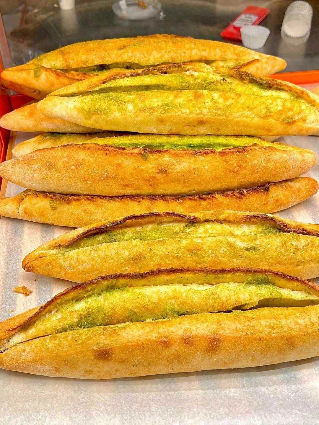 蒜香芝士软法棍🥖 让味蕾爆炸的一款面包❤ 配图2