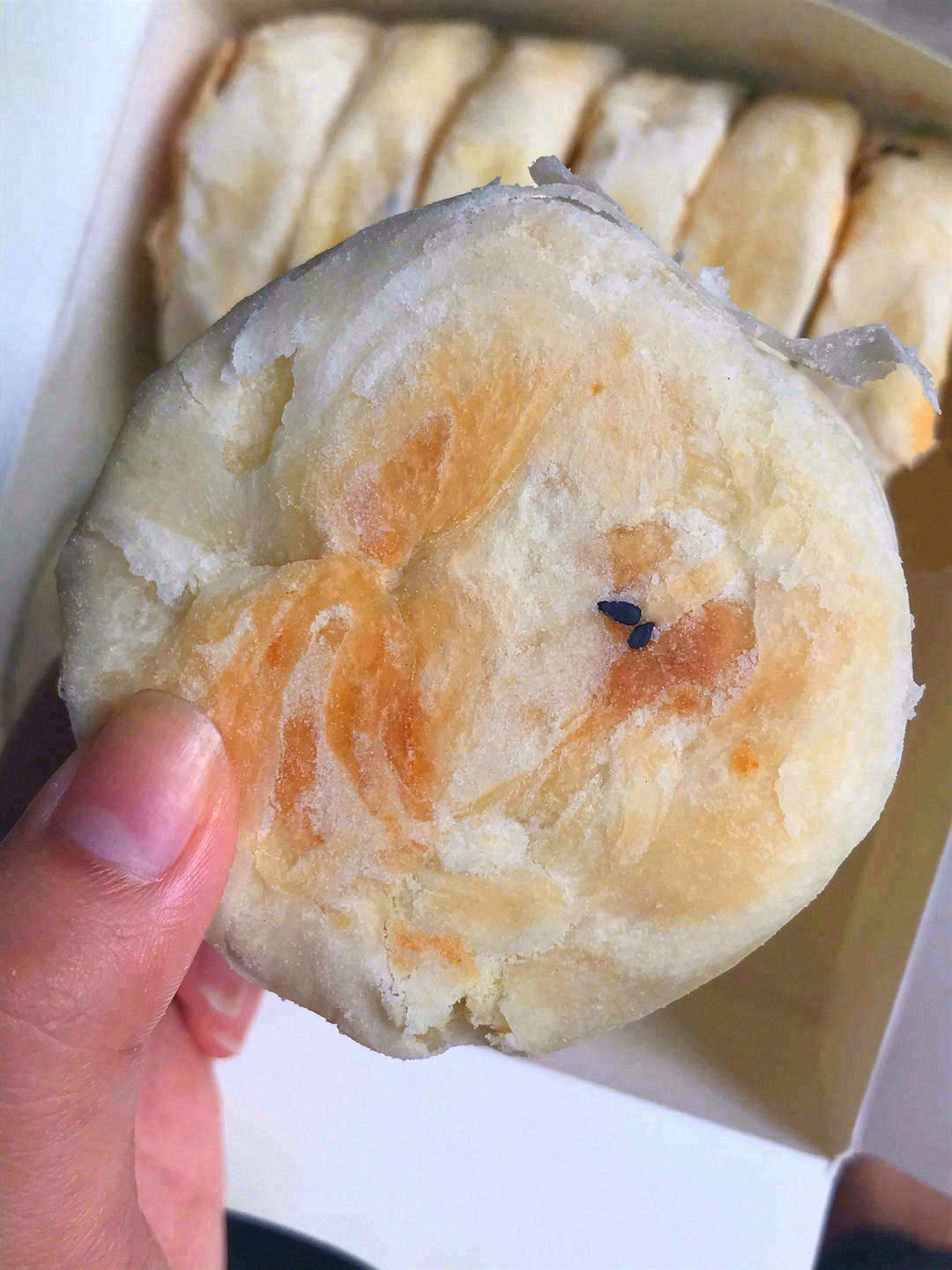 🟢正宗绿豆饼，饼皮层层清晰、薄而酥脆 一 配图2