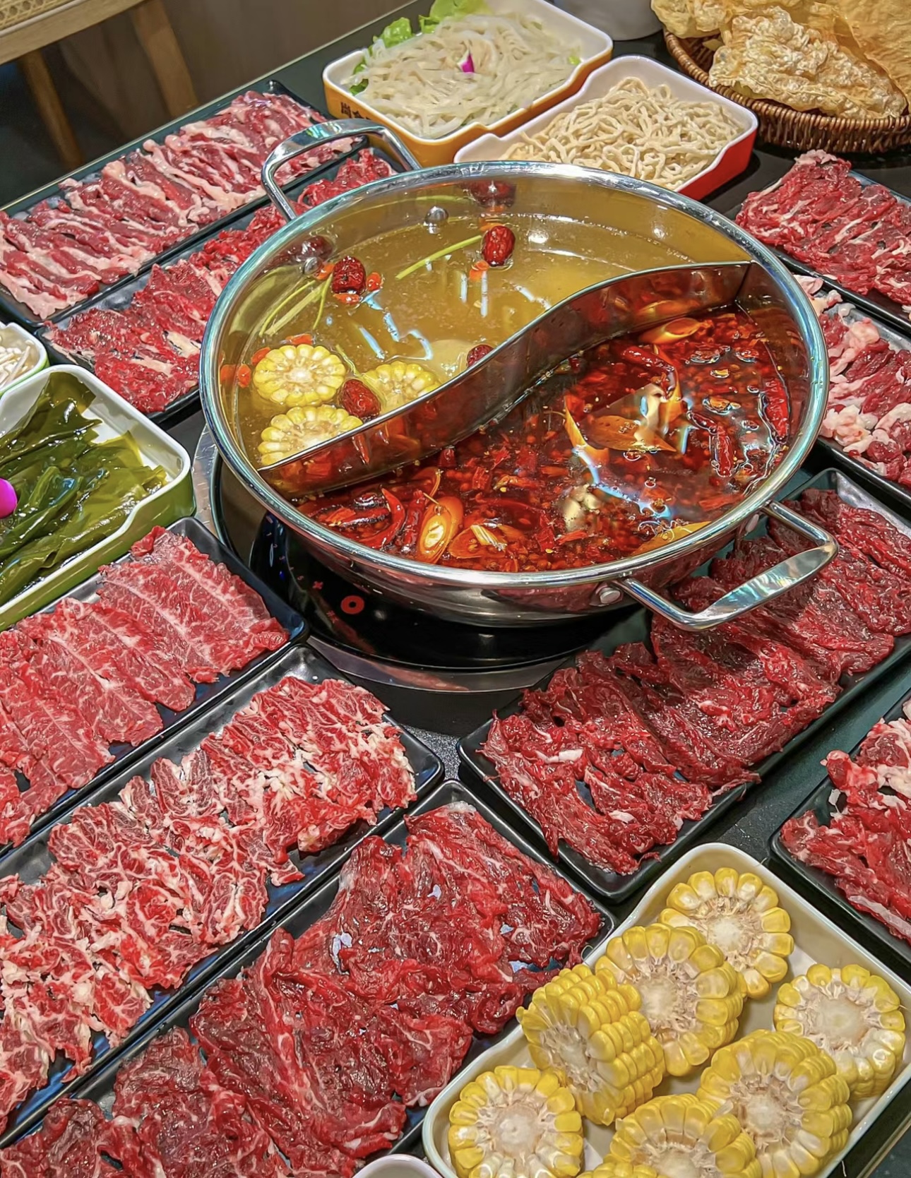 潮汕牛肉火锅，一场鲜美的味蕾盛宴！每一片 配图1
