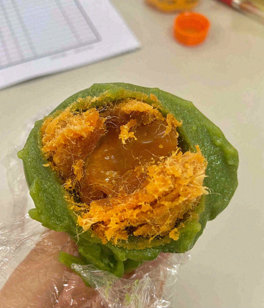 ☘青团的整体口感非常浓郁✨沙沙的咸蛋黄配 配图1