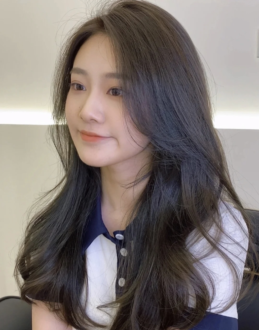 别人都已经变着法子在换发型了💇‍♀️ 你