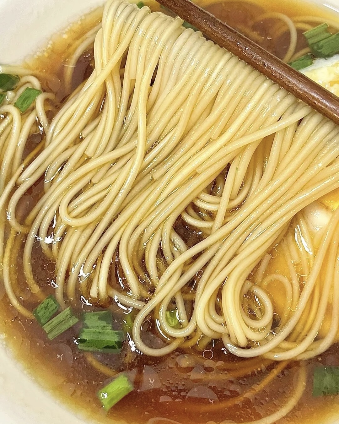 别看是简简单单的清汤面，真的很鲜啊? 尤 配图3