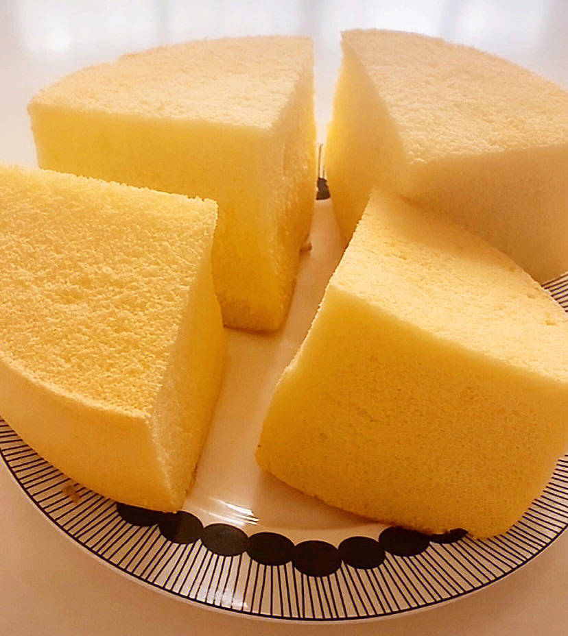 🍞戚风蛋糕蓬松柔软，回弹力超好➰ 组织细 配图2