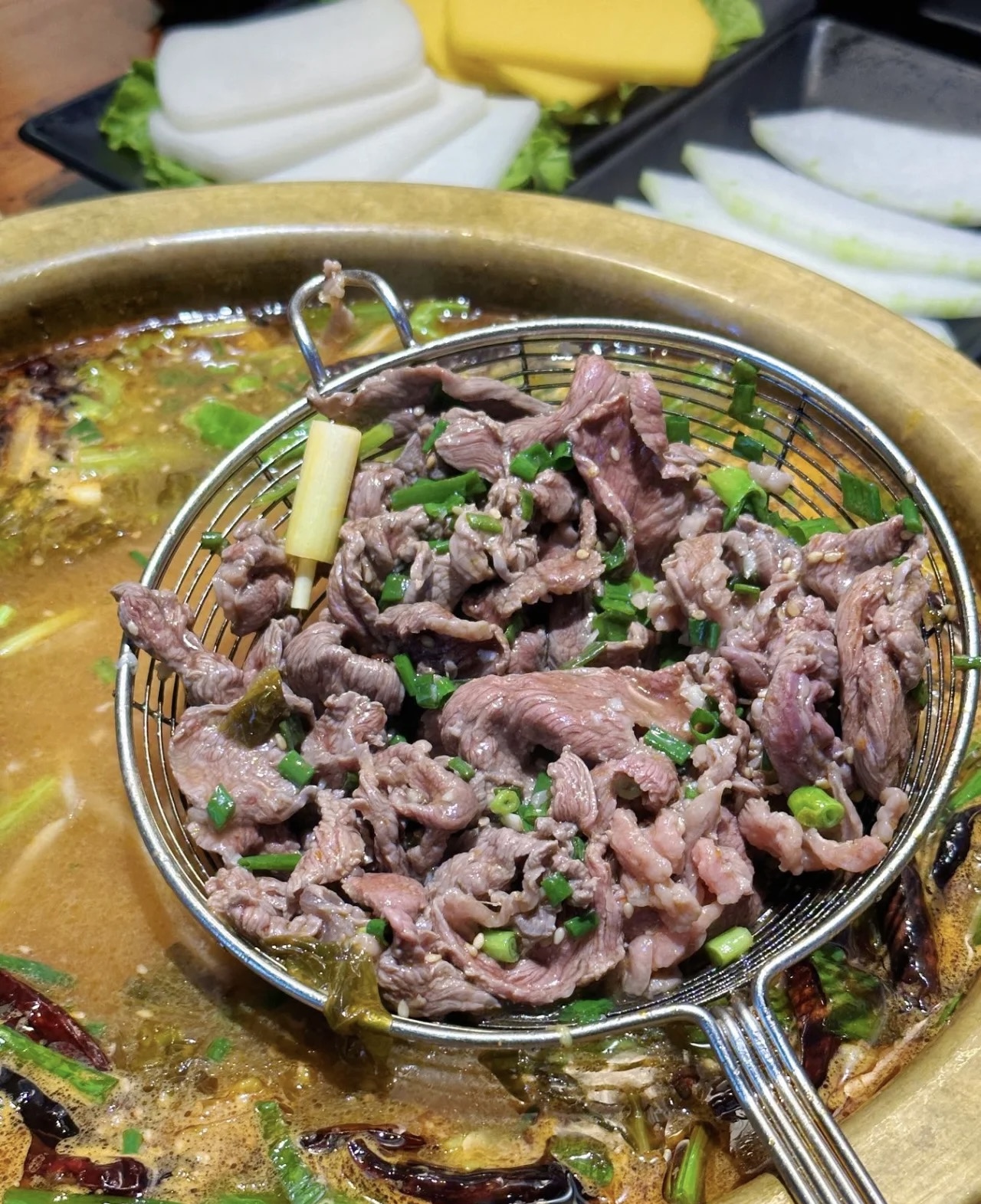 云南酸菜锅底 酸辣鲜爽好开胃 来上一份菌 配图1