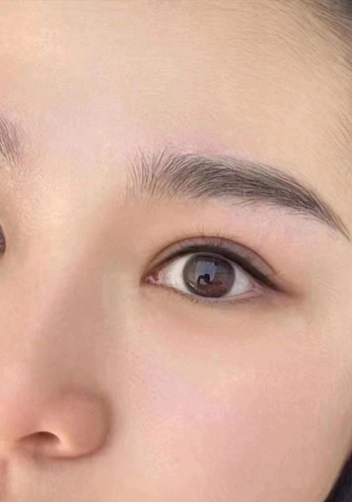 - 秒眼神变温柔的小心机美瞳线