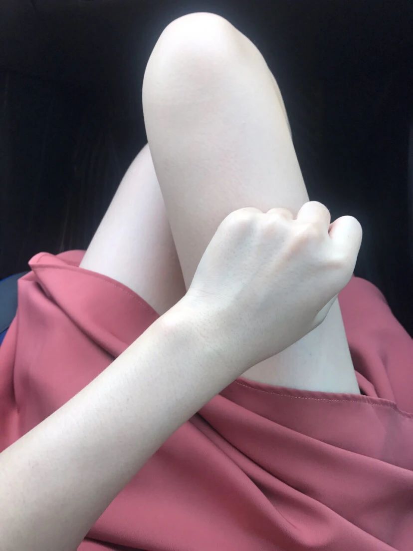 #美白# “我做了一个梦 把自己捂白了”