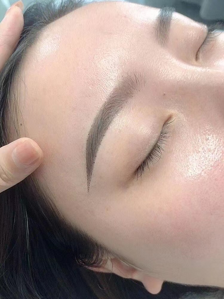 🧡恰到好处的眉形 💚恰到好处的颜色 💙恰
