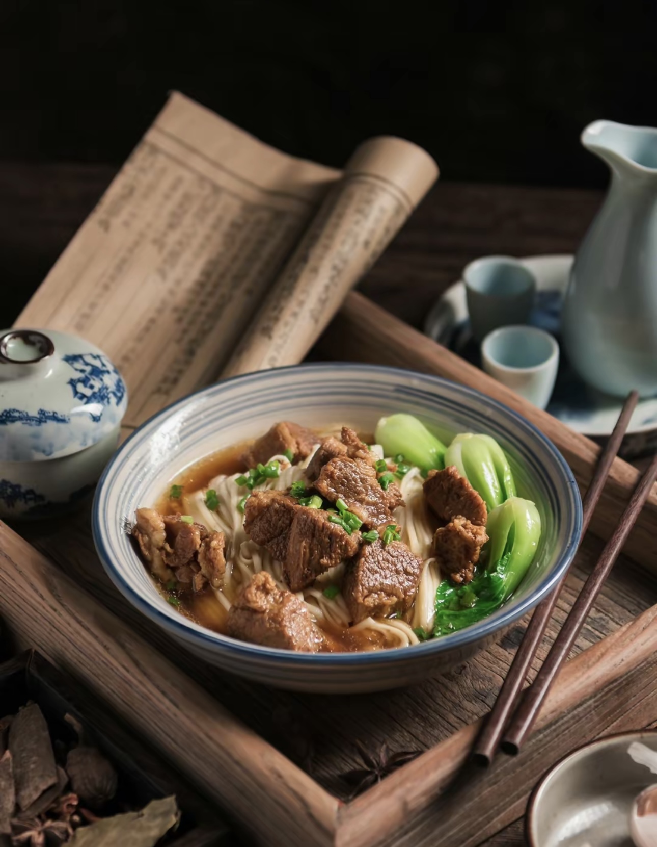 香气四溢的红烧牛肉面，每一口都让人陶醉。 配图1