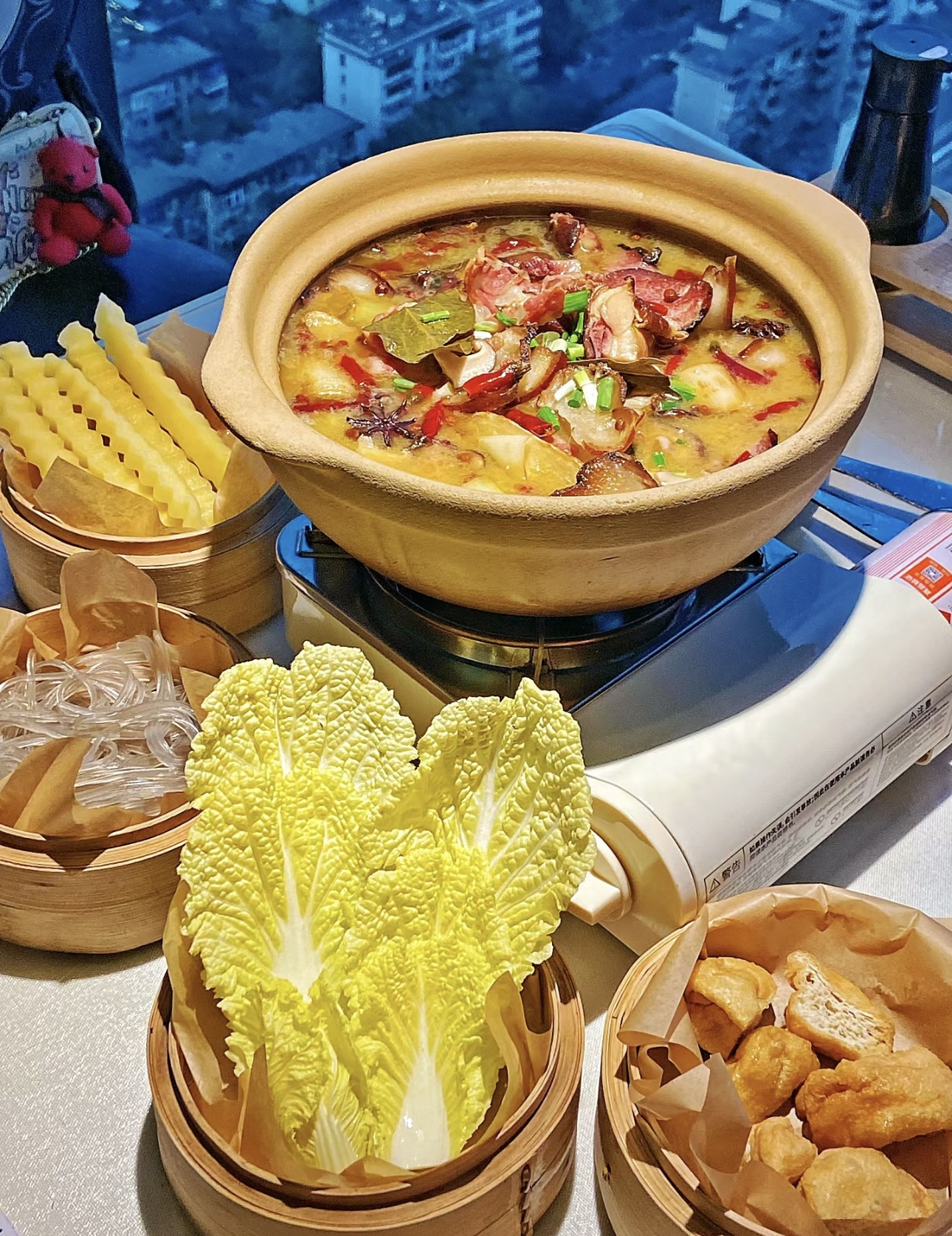 湘潭腊味火锅，是湘潭美食版图中一颗璀璨的 配图2