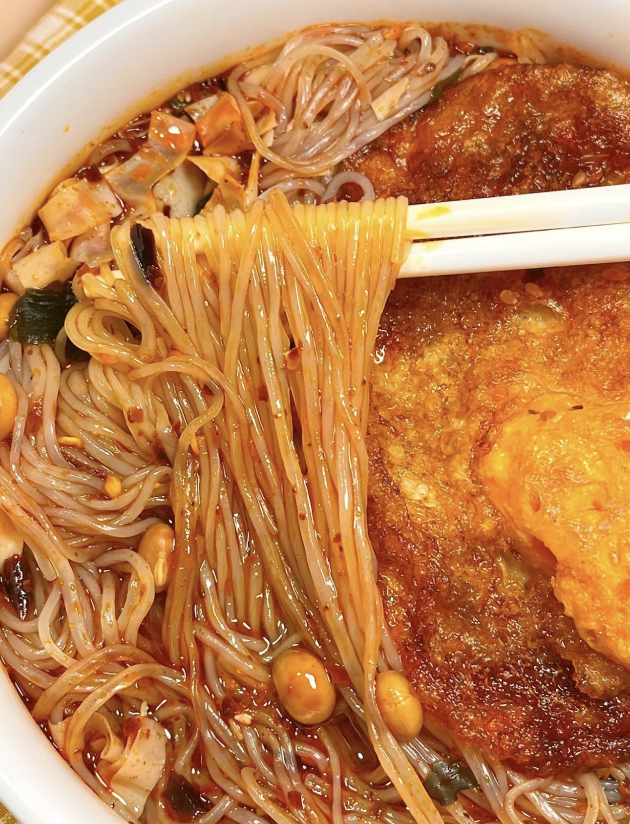 炸蛋酸辣粉，那金黄酥脆的炸蛋与酸辣爽滑的 配图3