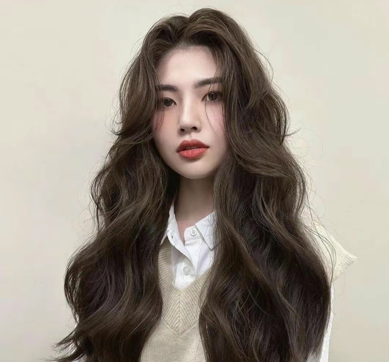 愿优雅能恰如其分，一半分给发型，一半分给 配图1