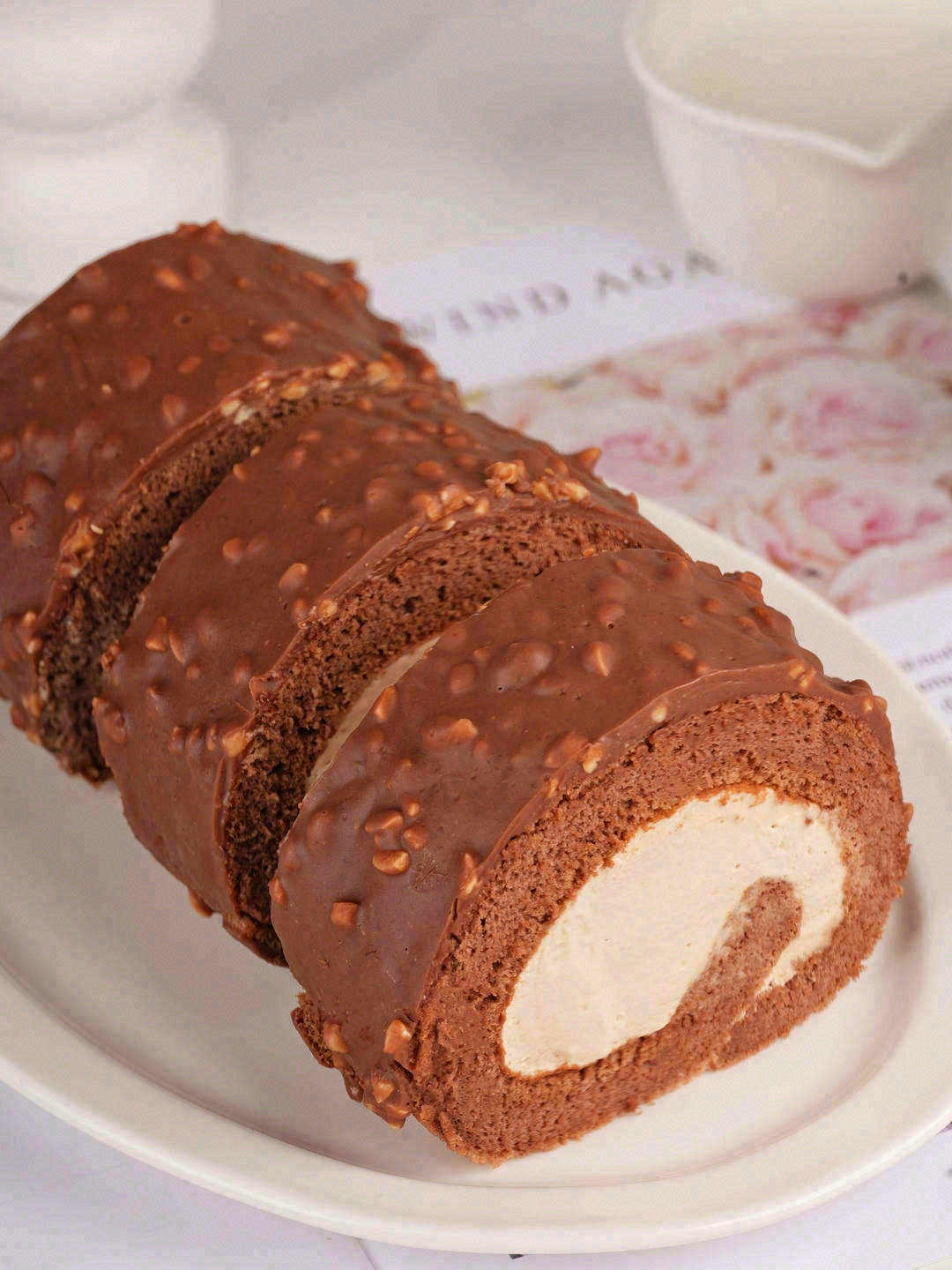 🍫外层巧克力皮超级酥脆，💫裹上柔软的糕体 配图1
