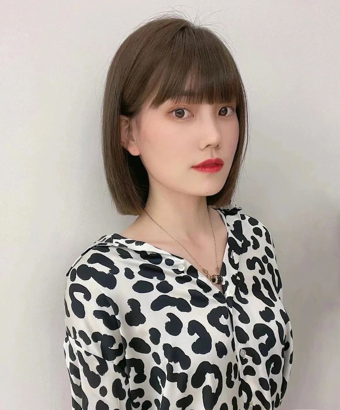 据说：人一旦打扮漂亮智商情商都会提高86