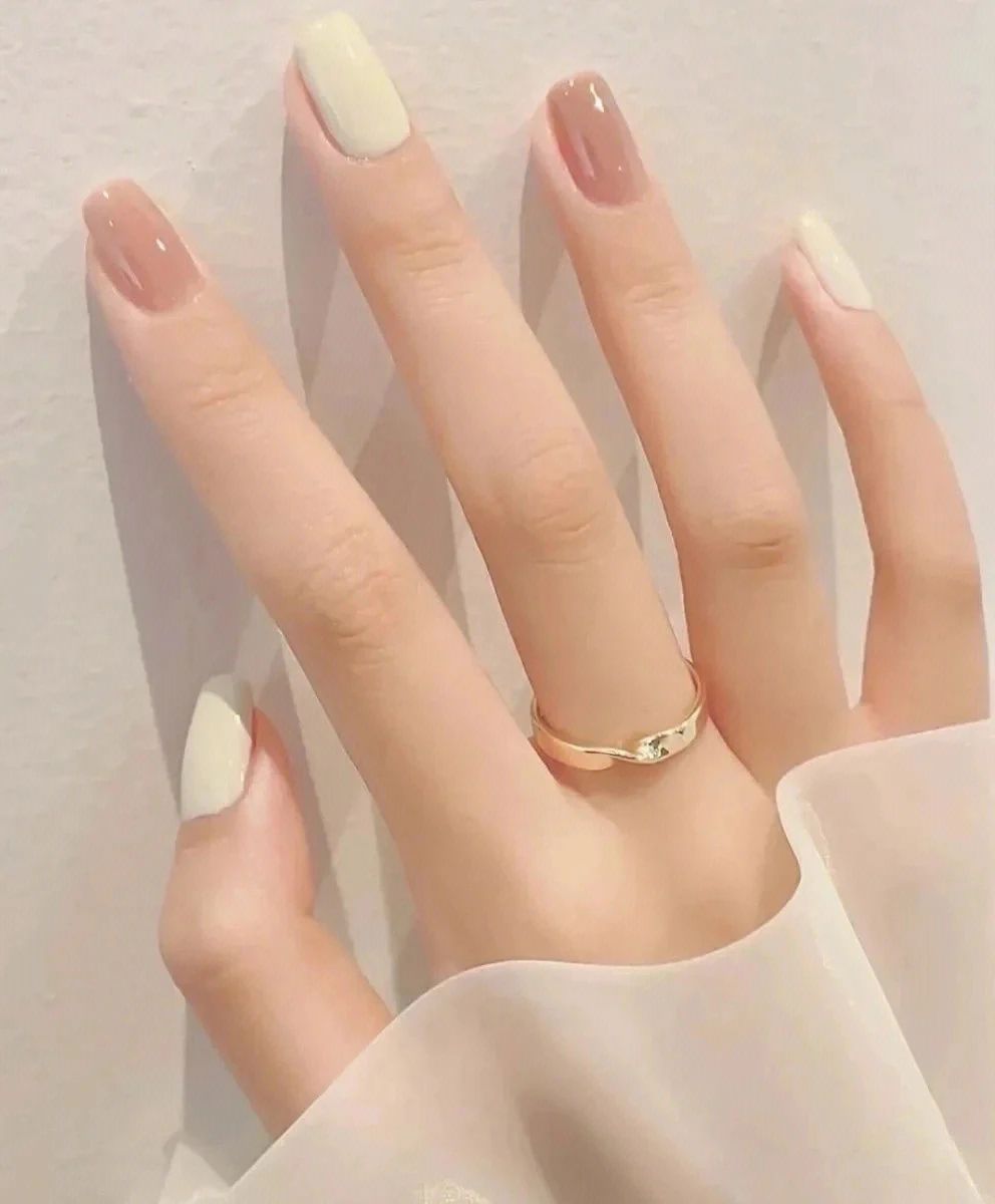 夏日美甲分享💅 淡淡的裸色美甲狠温柔～  配图1