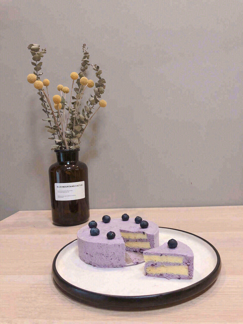 🍮蓝莓酸奶慕斯蛋糕 🍦冰淇淋的口感淡淡的 配图2