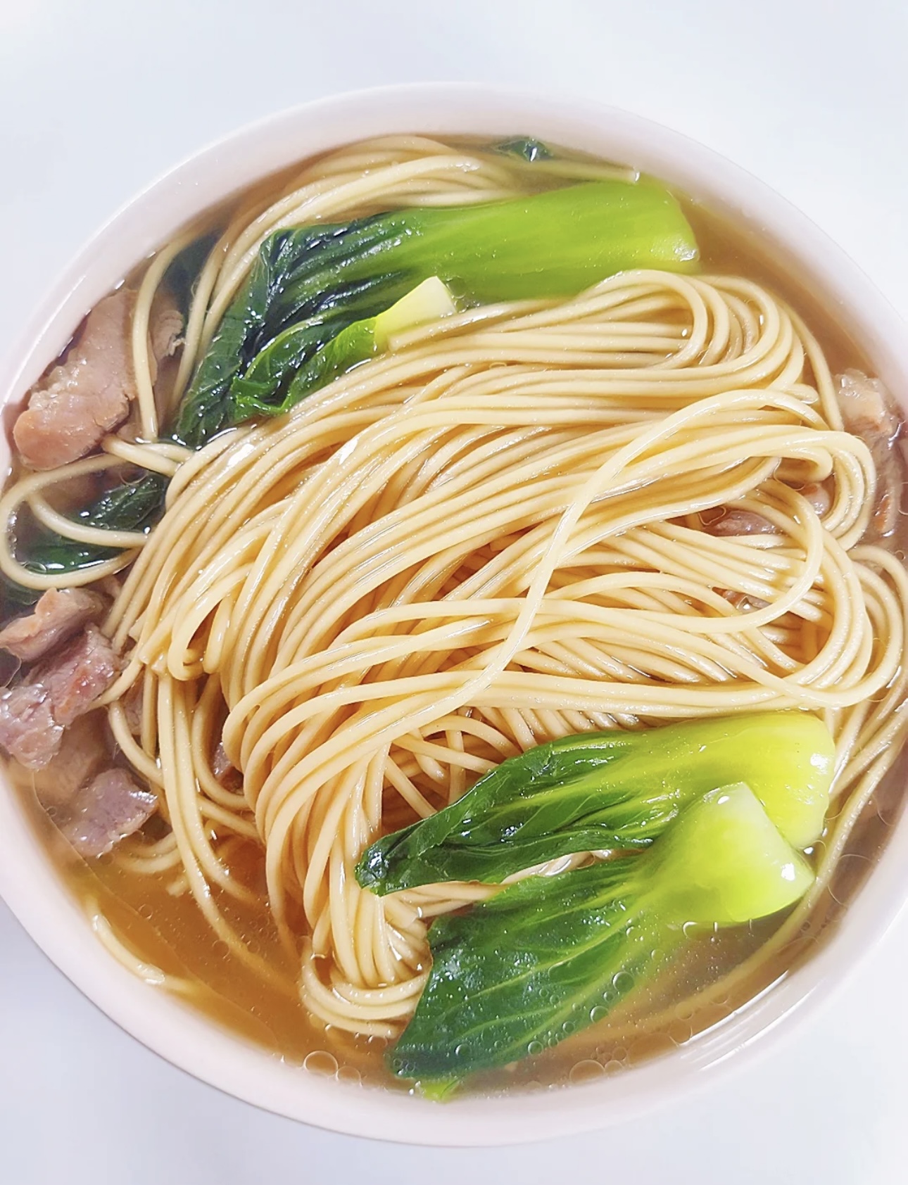 炝锅肉丝面，香气四溢！鲜嫩肉丝在锅中爆香 配图1