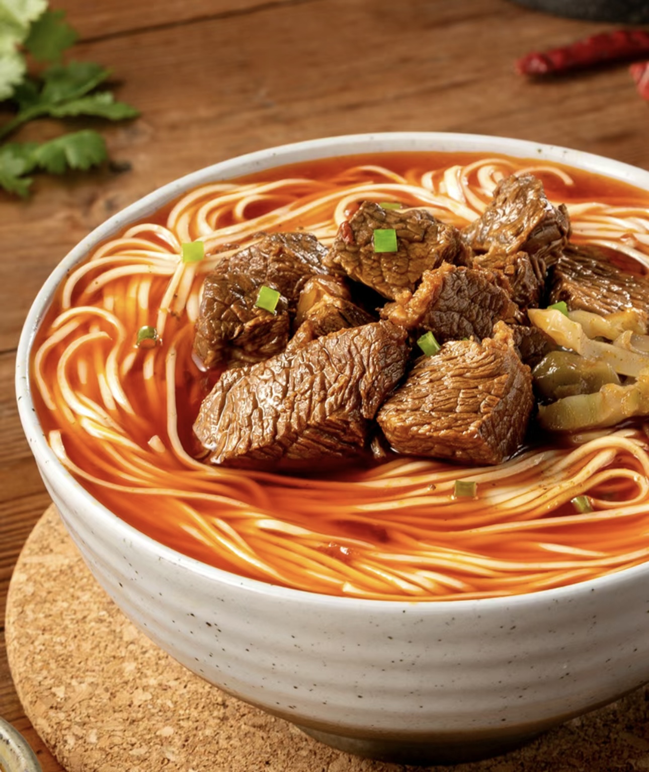 🥩🍜 这碗牛肉面，真的太香了🤩！ 每一口 配图2