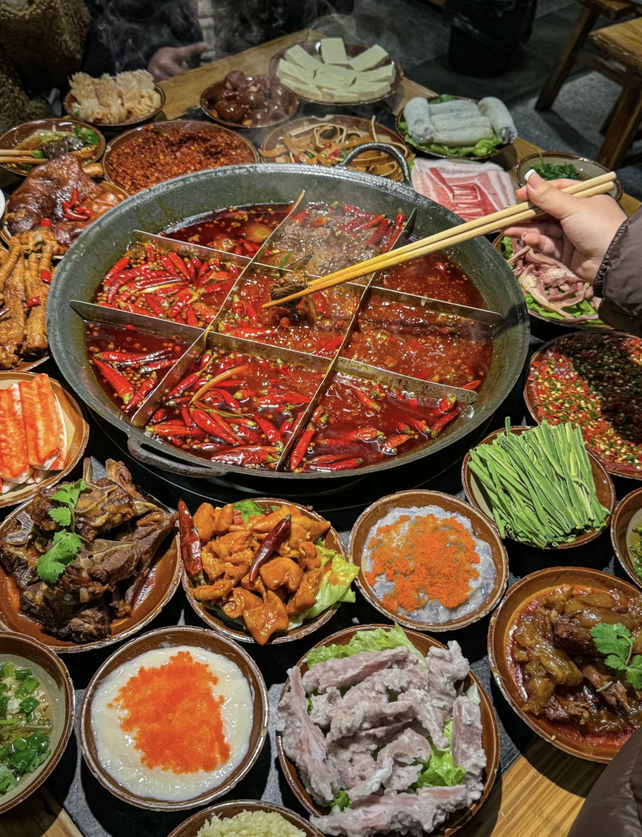 🌶️🍲麻辣鲜香的锅底，让你的味蕾瞬间沸腾 配图1