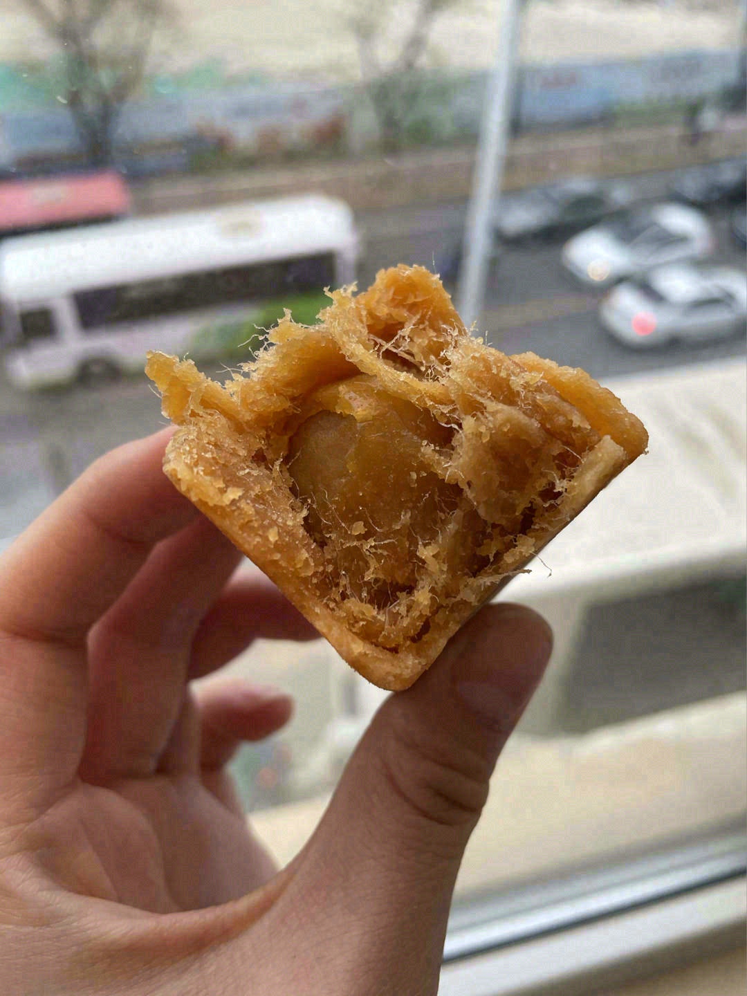 口味属于咸甜混合💫甜度比较适中，咸蛋黄和 配图2