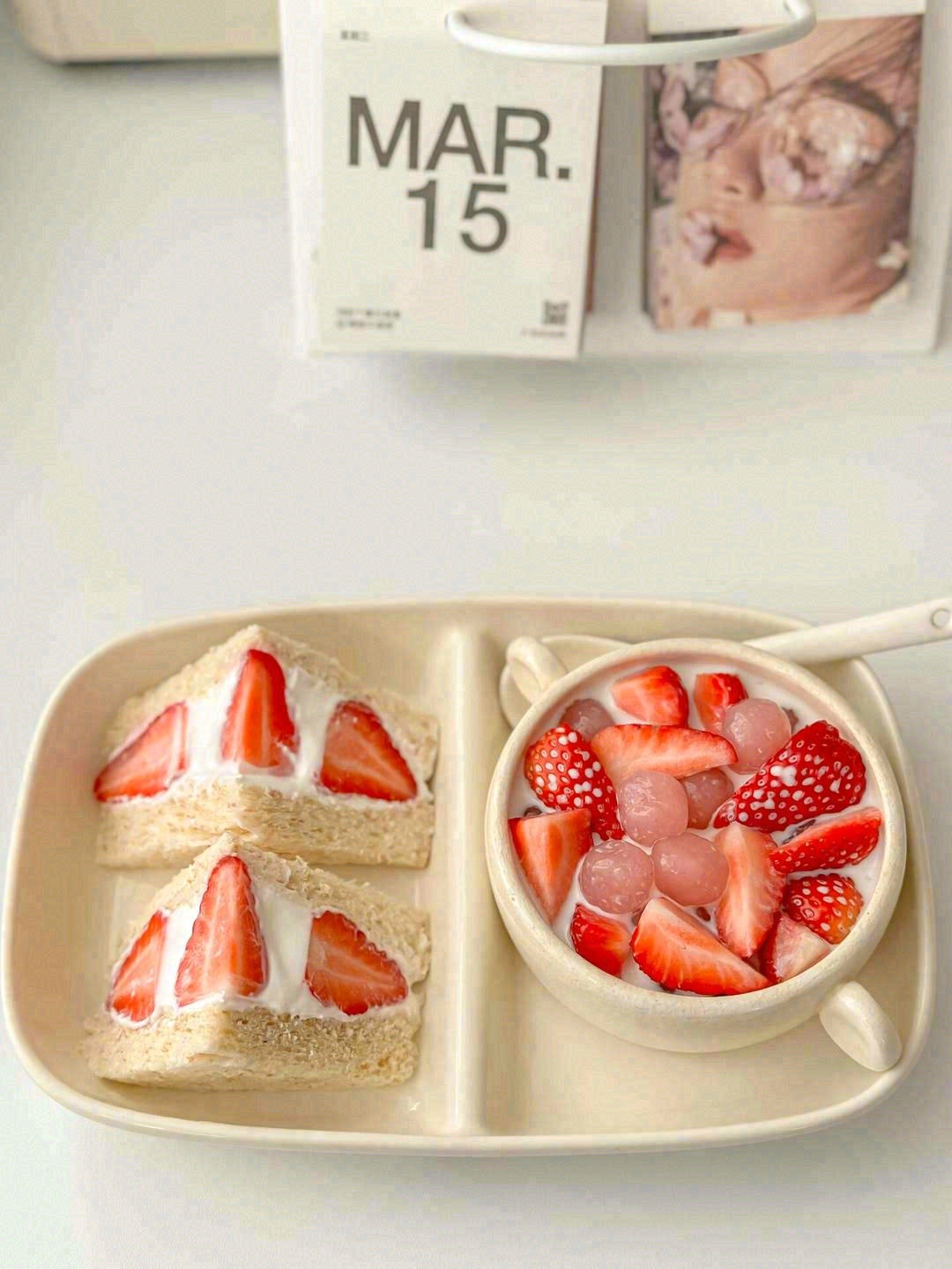 🍰把草莓奶油三明治吃进嘴的那一刻😋，是无 配图3