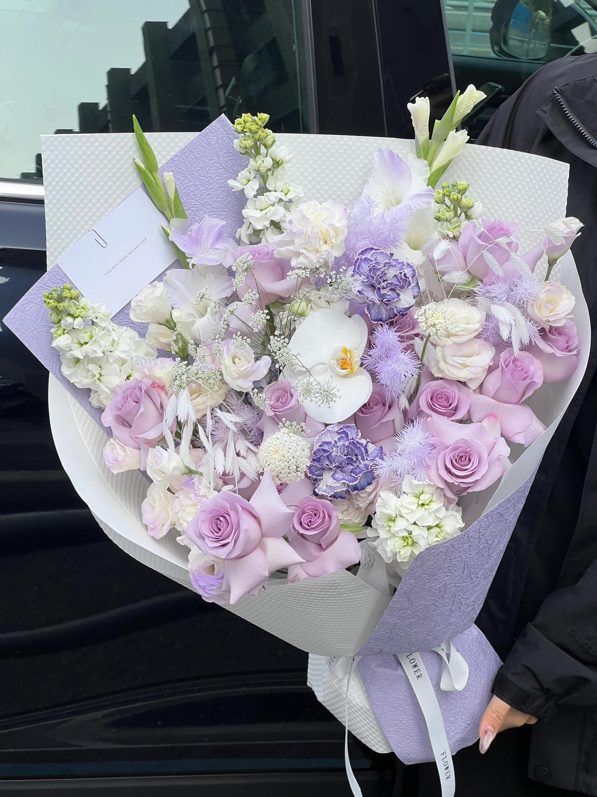 💜闺蜜专属🤍紫白渐变花束 不只是爱情 友 配图1