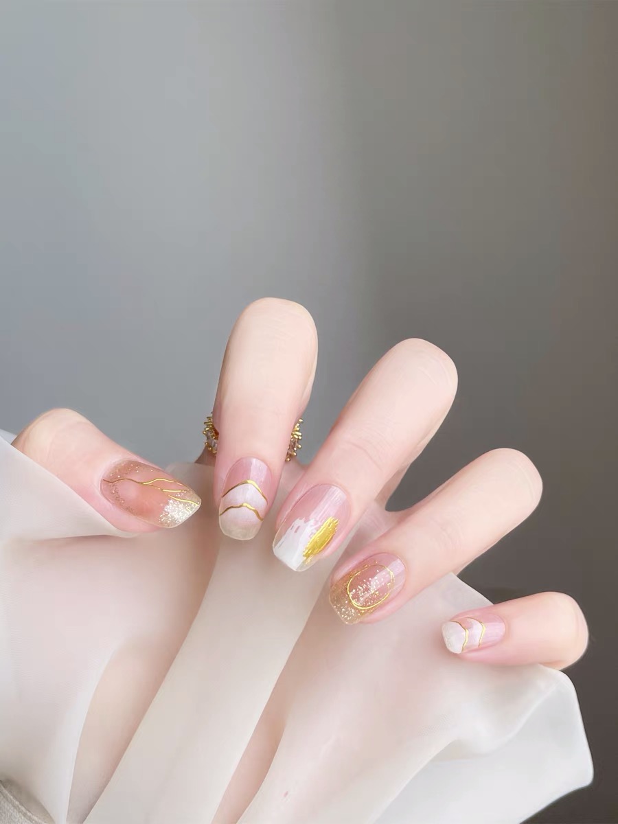 ins风美甲💅童趣撞色 不规则奶白涂鸦➕ 配图2