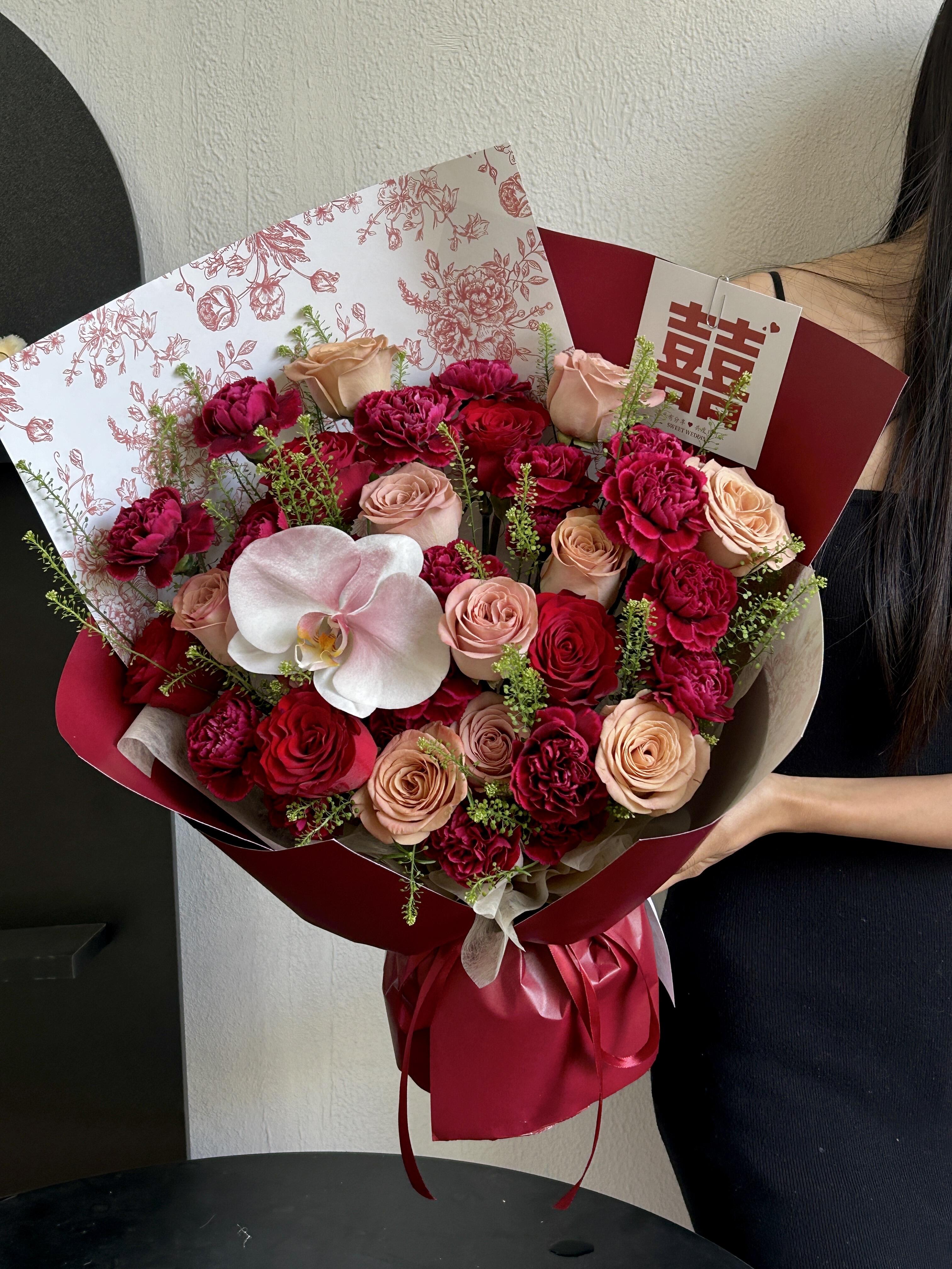 订婚花束💐💐 红玫瑰🌹的热烈只予一人 玫 配图2