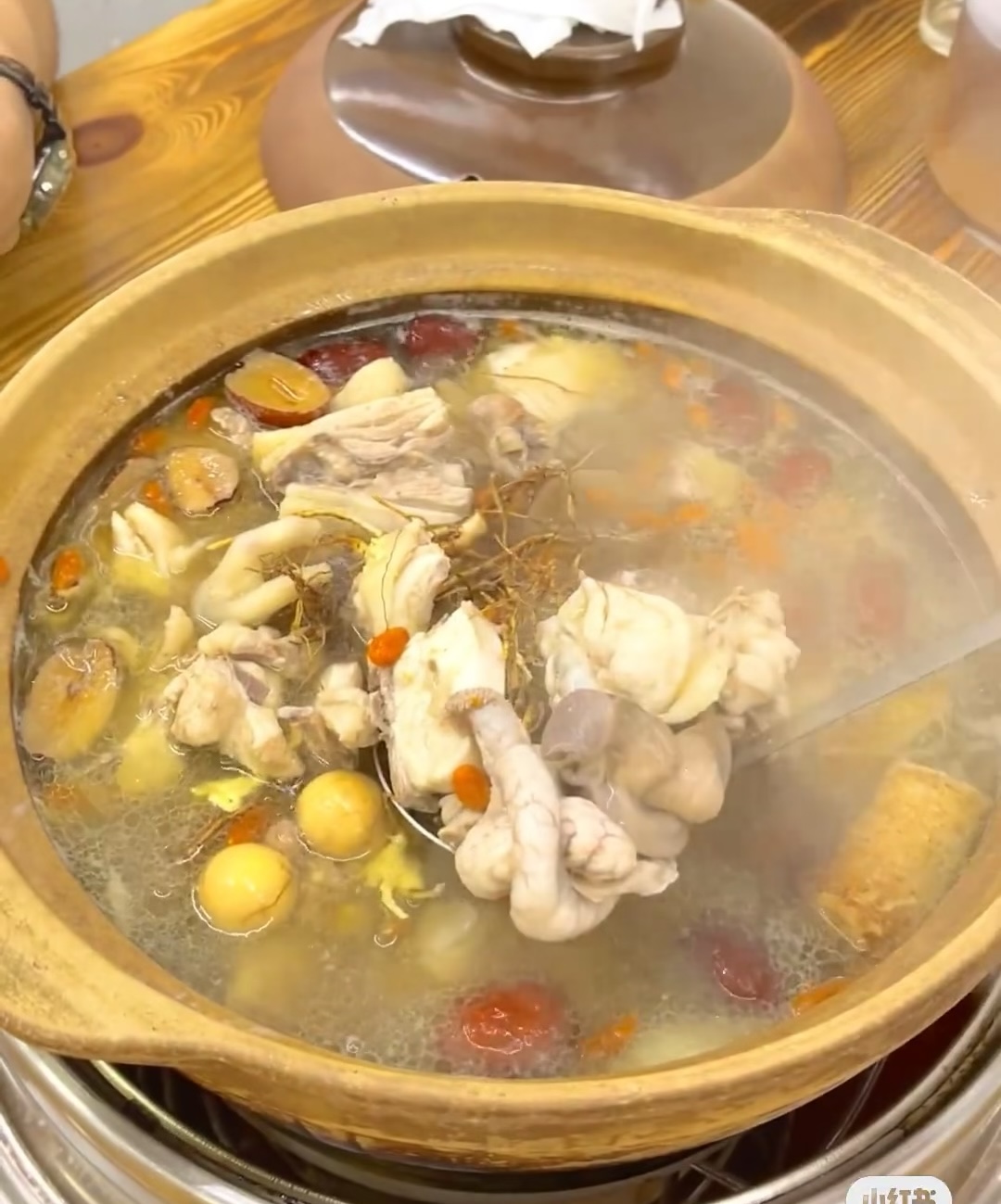 不得不说性价比真的很高，端上来的时候满满 配图1