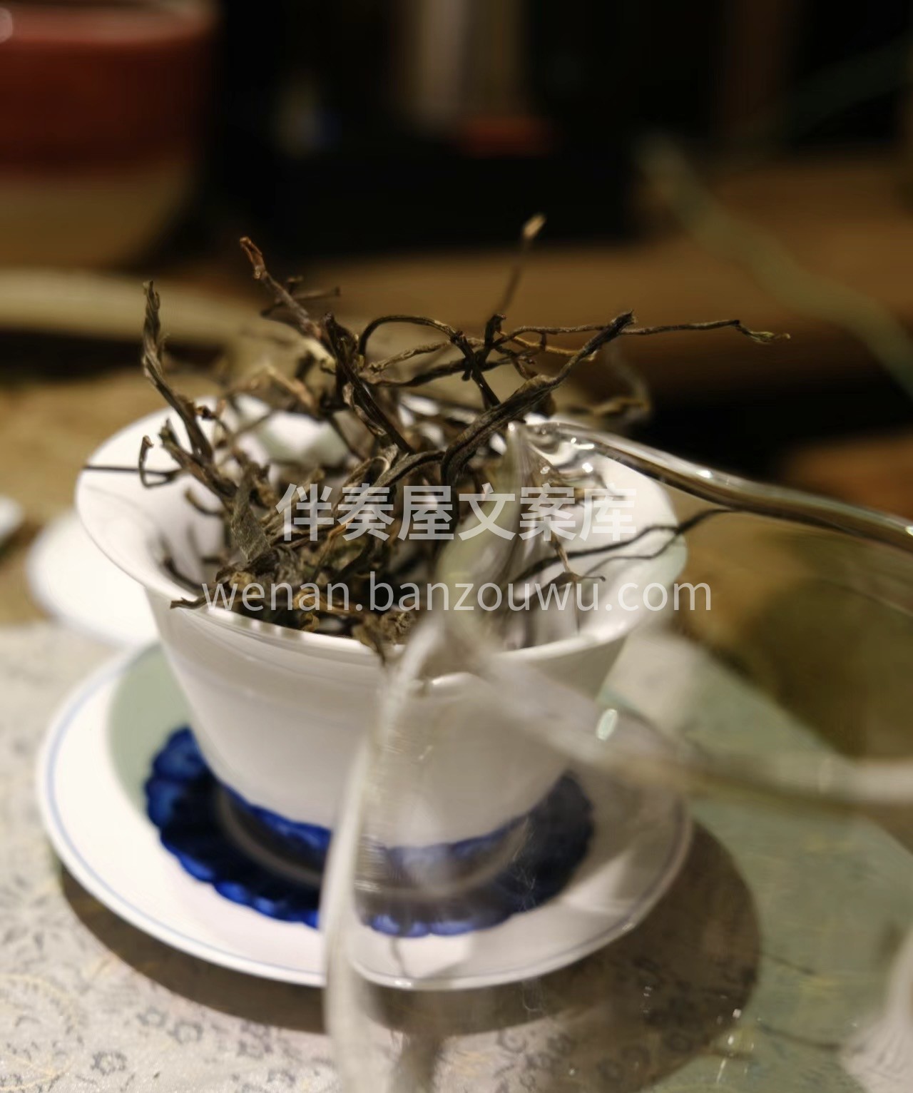 茶，是一片纯粹的叶子，是一段闲适的时光， 配图1