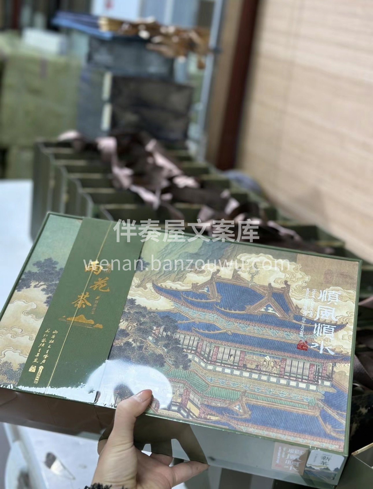 秦淮河畔的春风拂过整个金陵 ， ～是雨花 配图2