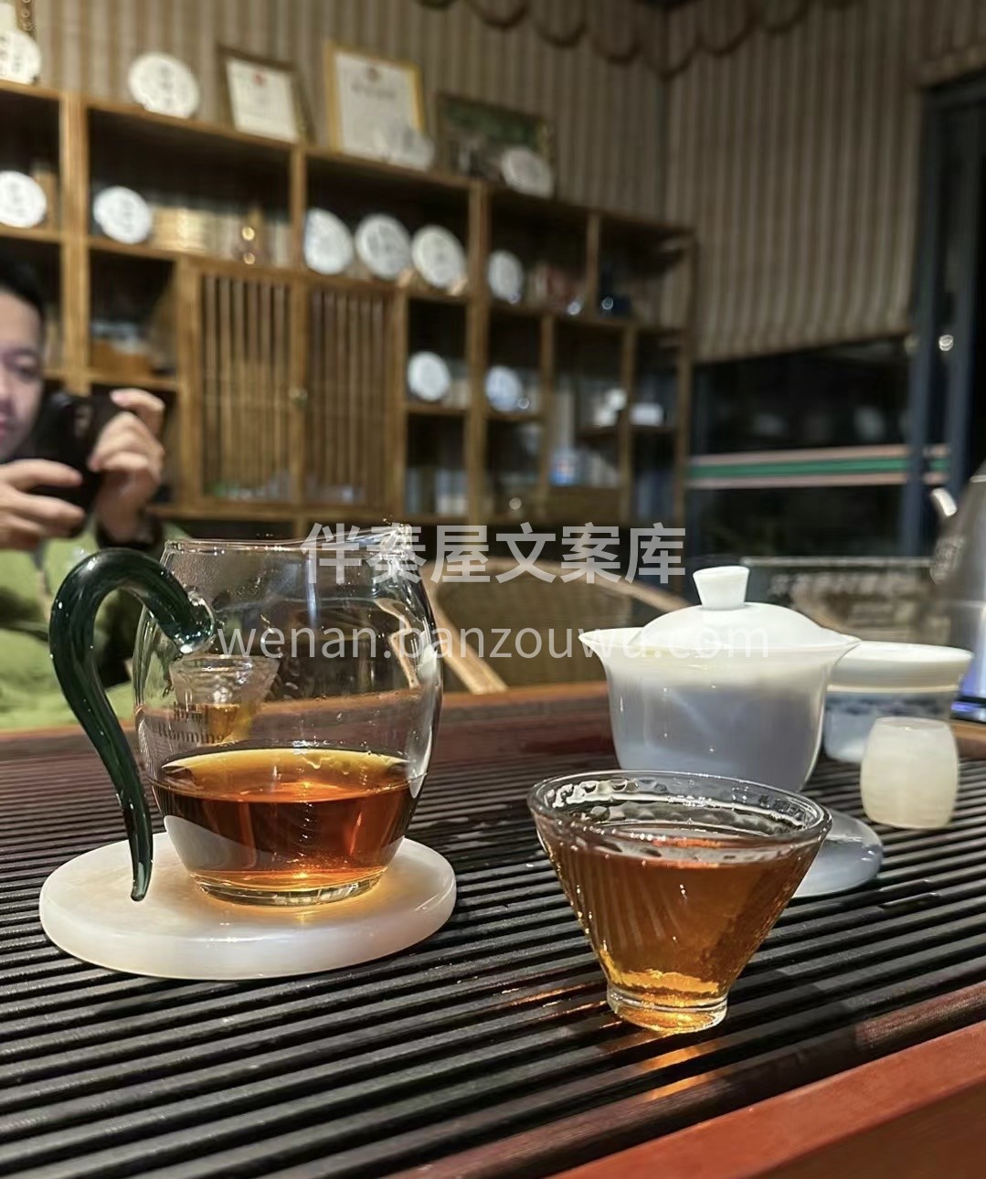 饮茶，便是寻味而安。看尽世间百态，眼里仍 配图2