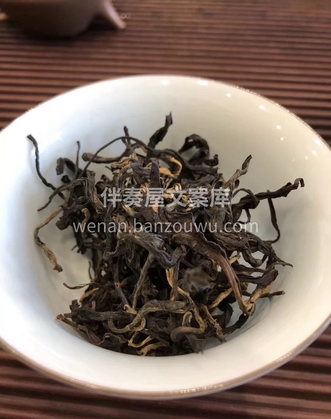 沉浸式的一人茶 一人茶不孤独，很随性很幸 配图1
