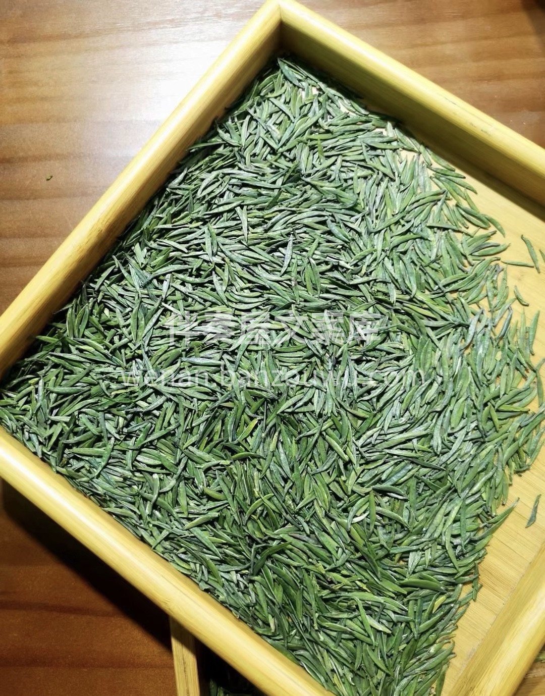 竹叶青茶是中国名茶之一，属于绿茶类。其外 配图3