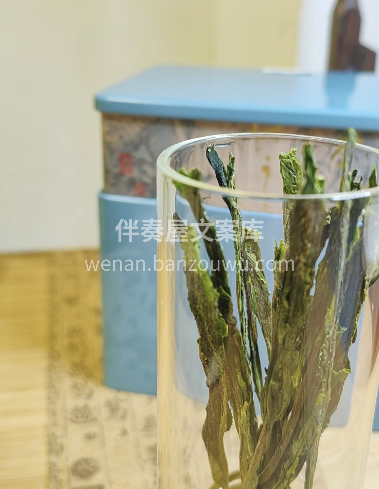 太平猴魁，茶中奇珍，叶片修长，色泽苍绿。 配图2