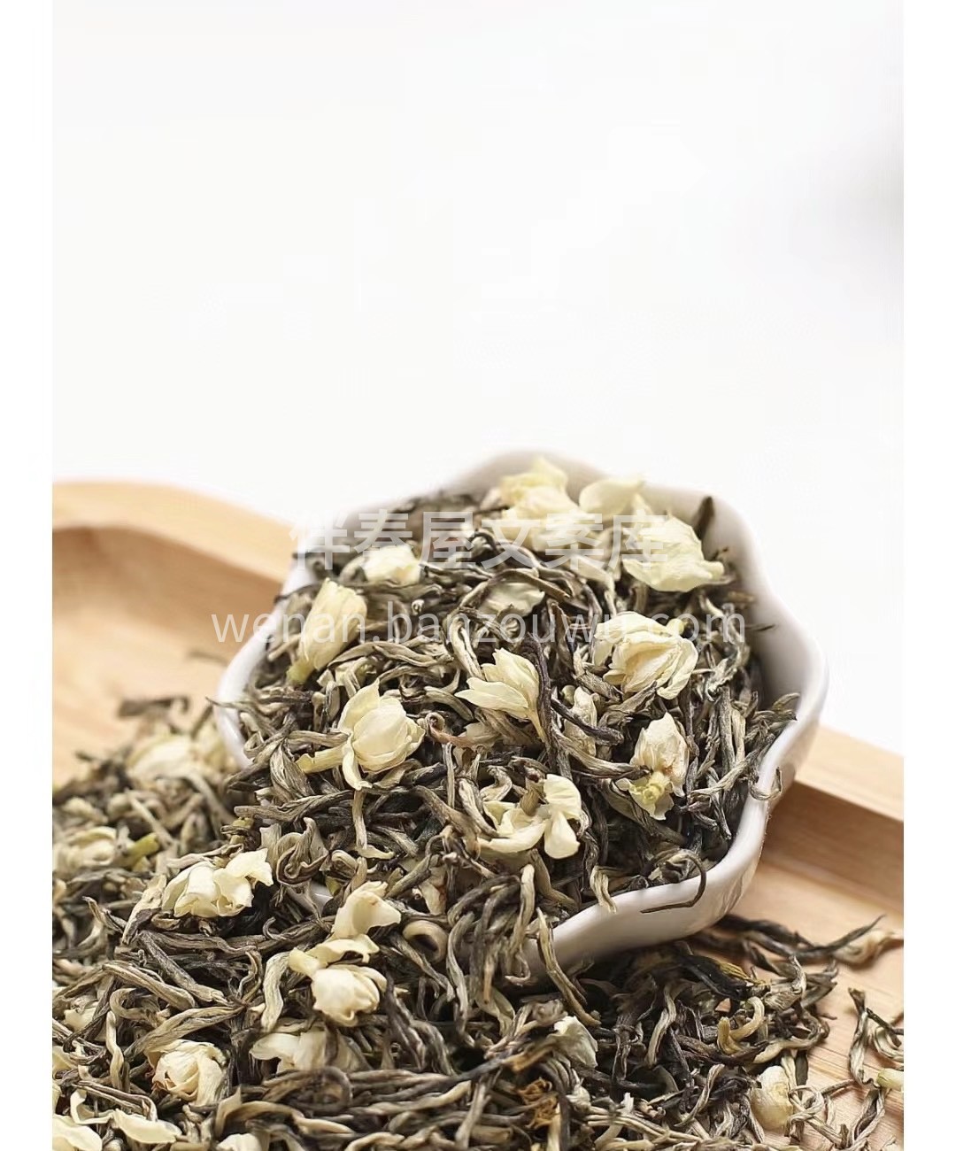 在茶的世界里，唯对茉莉花茶情有独钟。外形 配图1