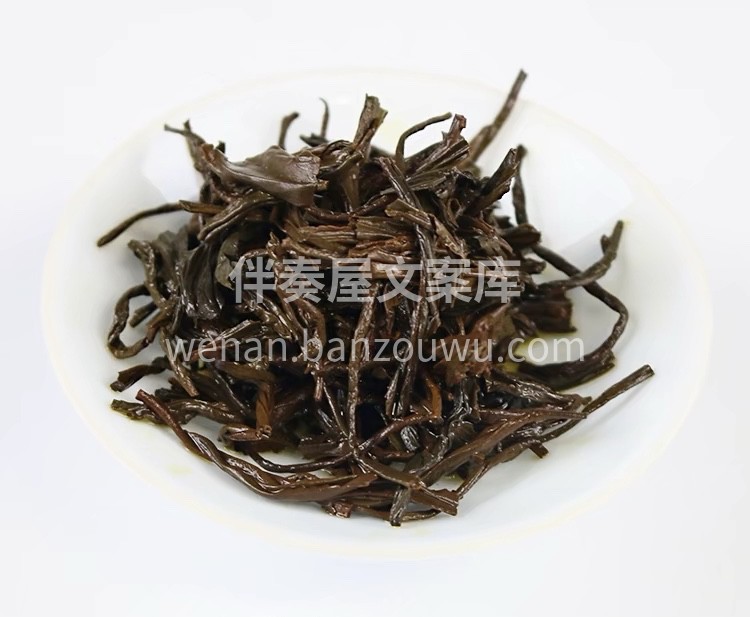 ①赏干茶 茶干条索紧实饱满，乌褐发亮。细嗅淡淡花果香，沁人心 配图5