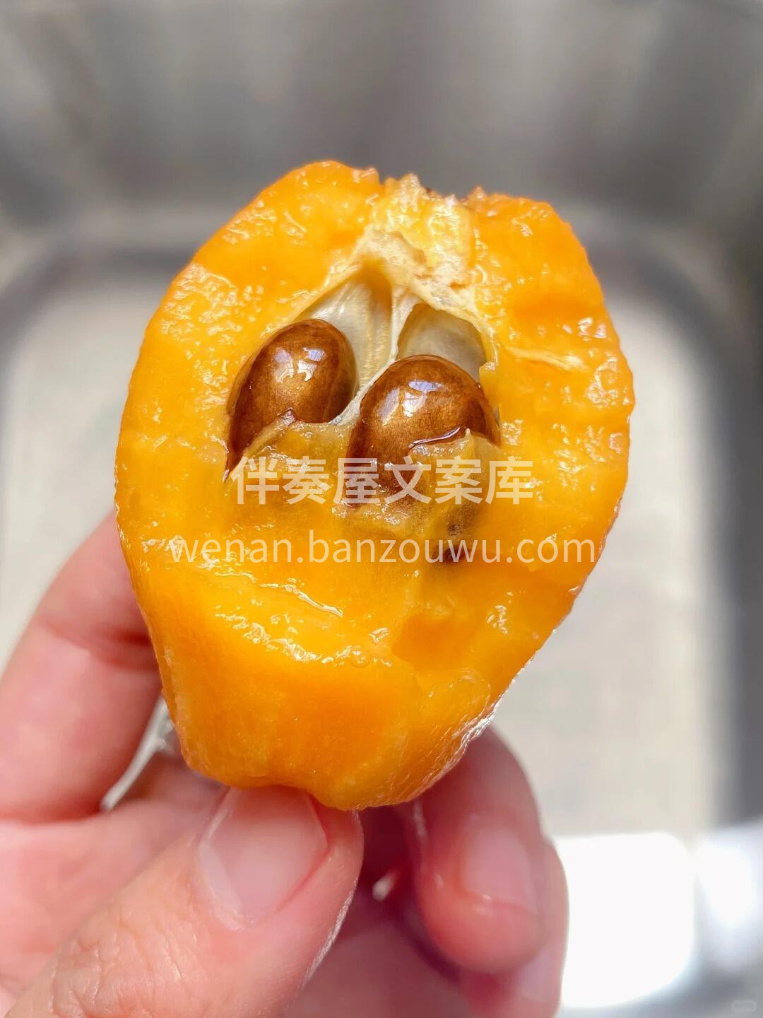 🍊枇杷熟啦，香甜软糯刚刚好！ 金黄果肉一 配图2