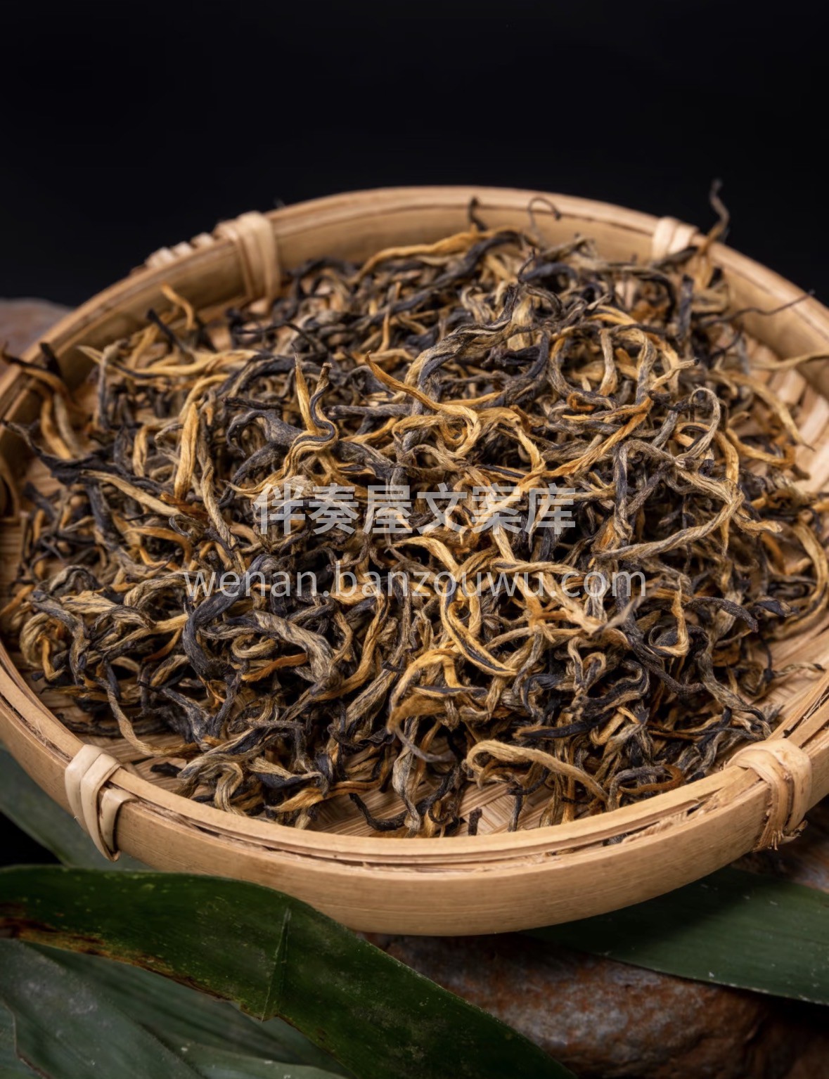 春茶至鲜，英九至醇。汤色橙红透亮，滋味鲜 配图1