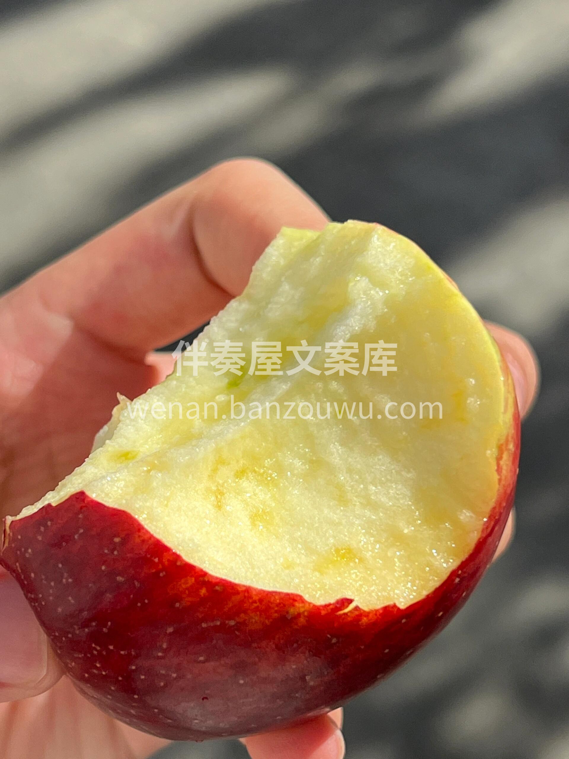 👉云南红露苹果🍎 清脆爽口，苹果味浓😋  配图3