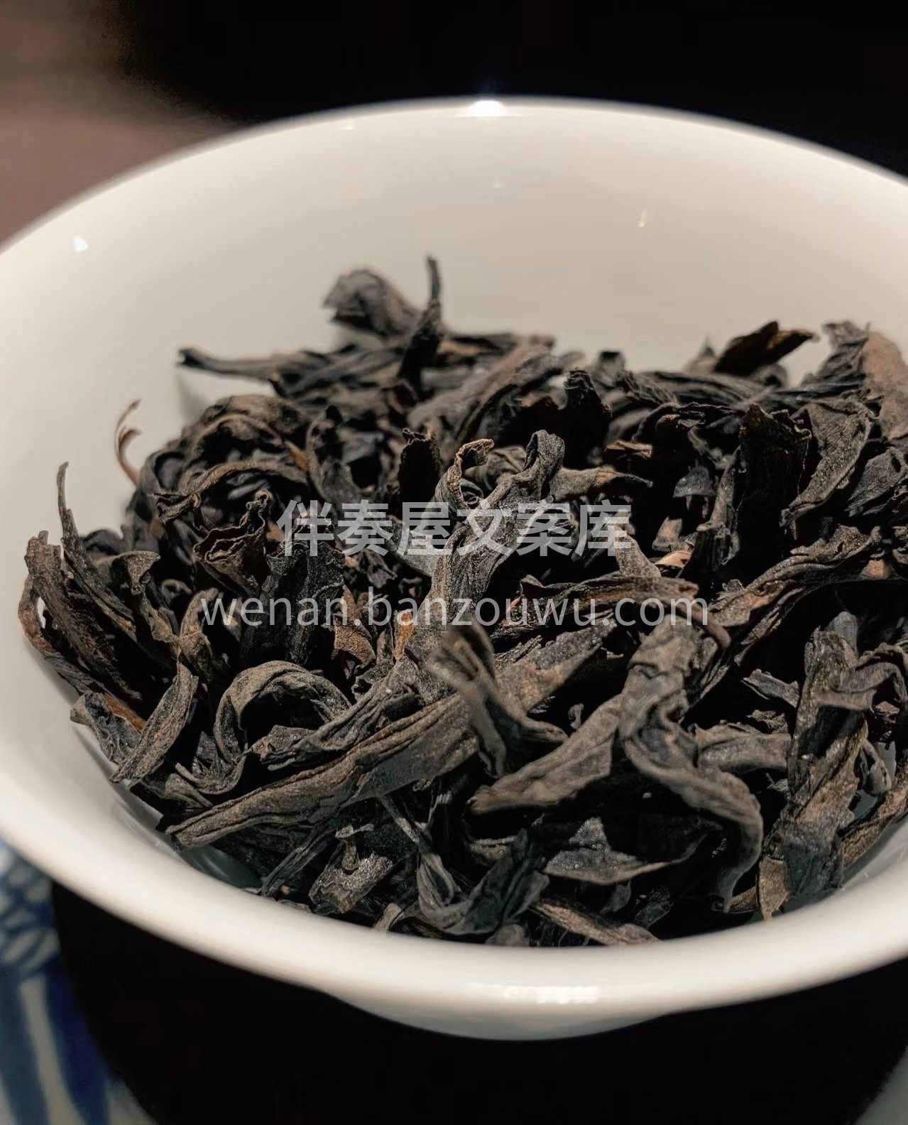 茶的清淡与浓郁，如同生活的张弛。 慢享每 配图3