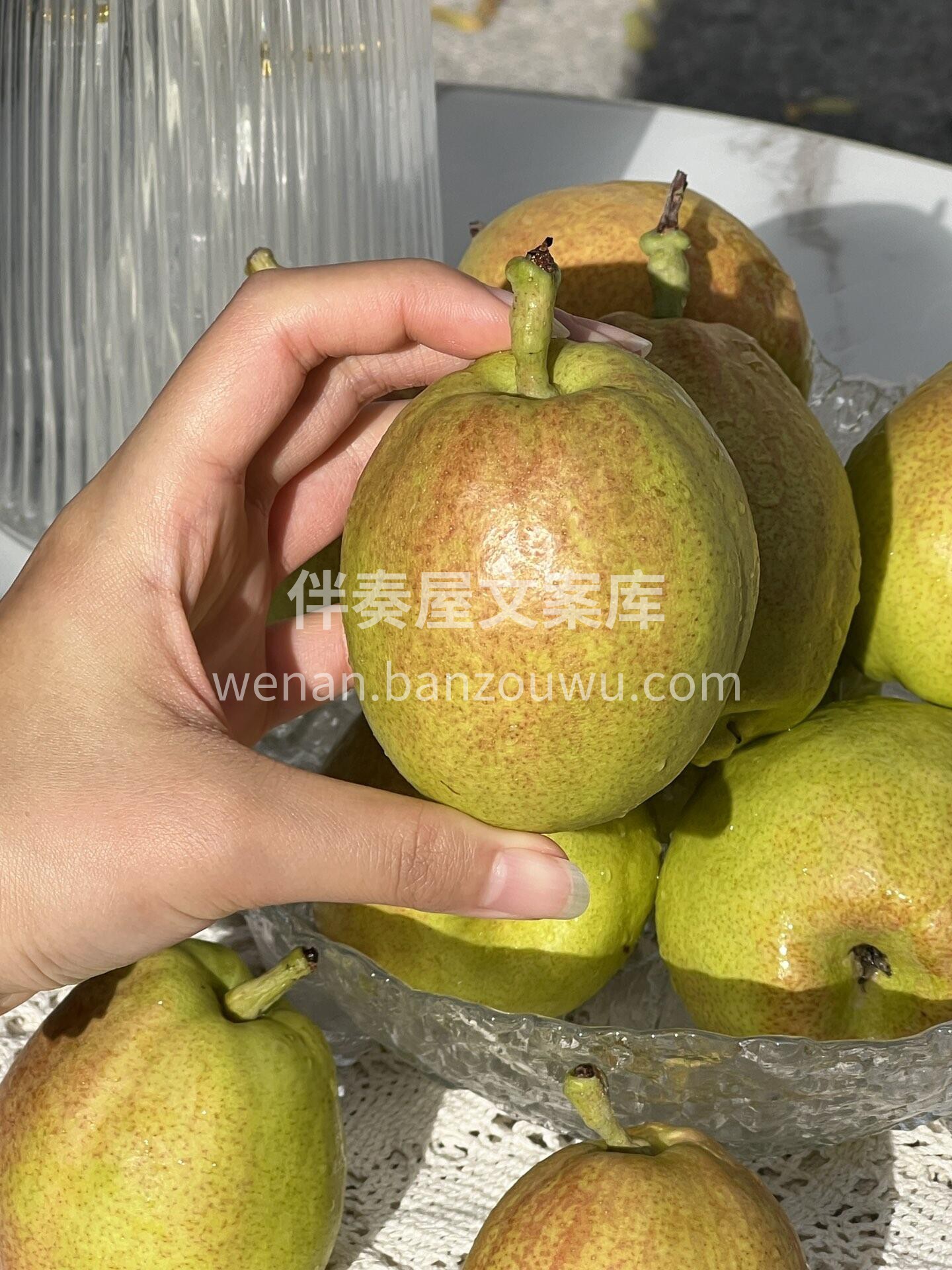 #库尔勒香梨 😋库尔勒香梨，果香浓郁，细 配图1