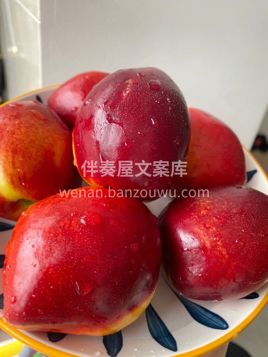 🍁红艳艳的油桃带着太阳晒出的小雀斑！ 只 配图2