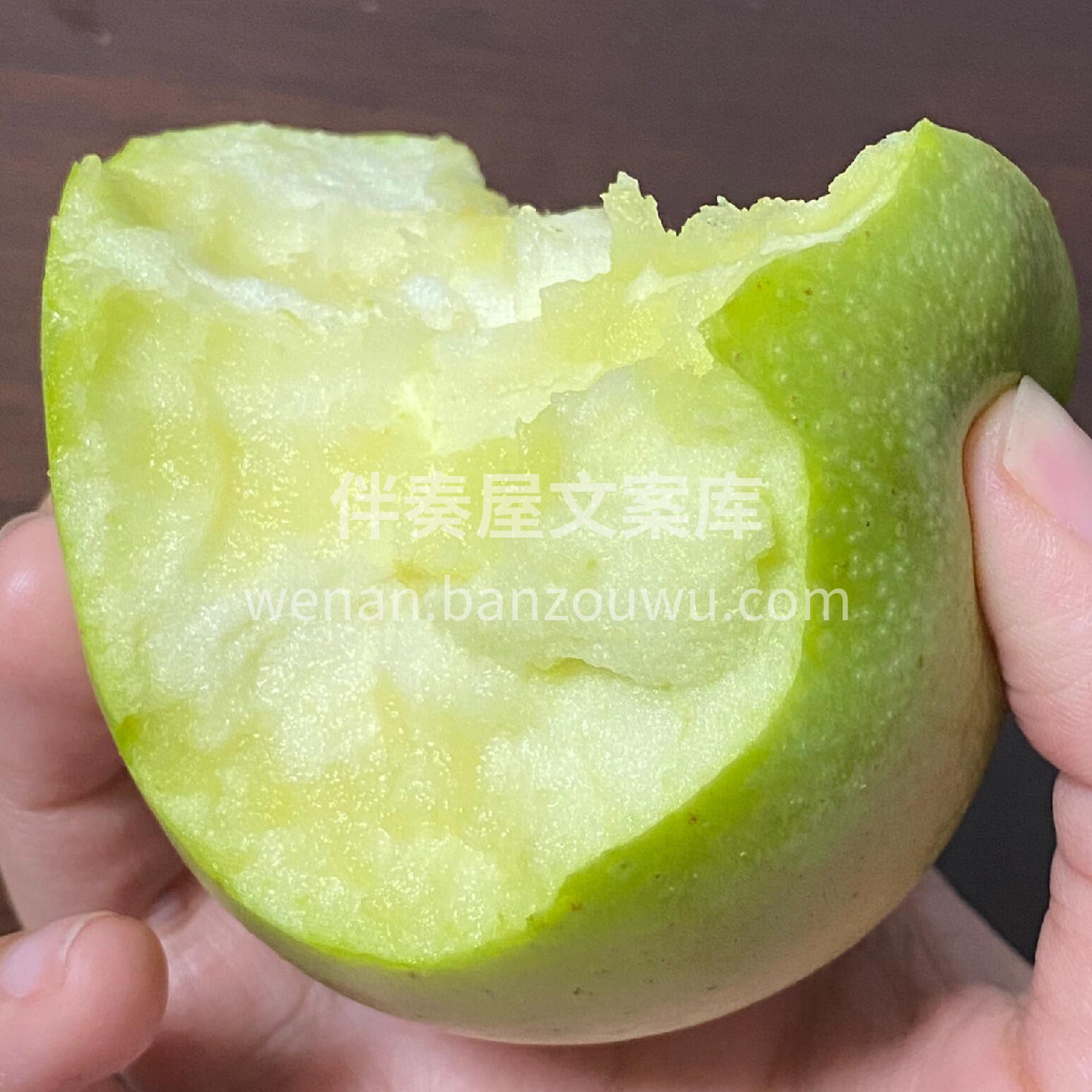 🍏青苹果清脆爽口！ 果肉紧实，酸甜适口💦 配图1