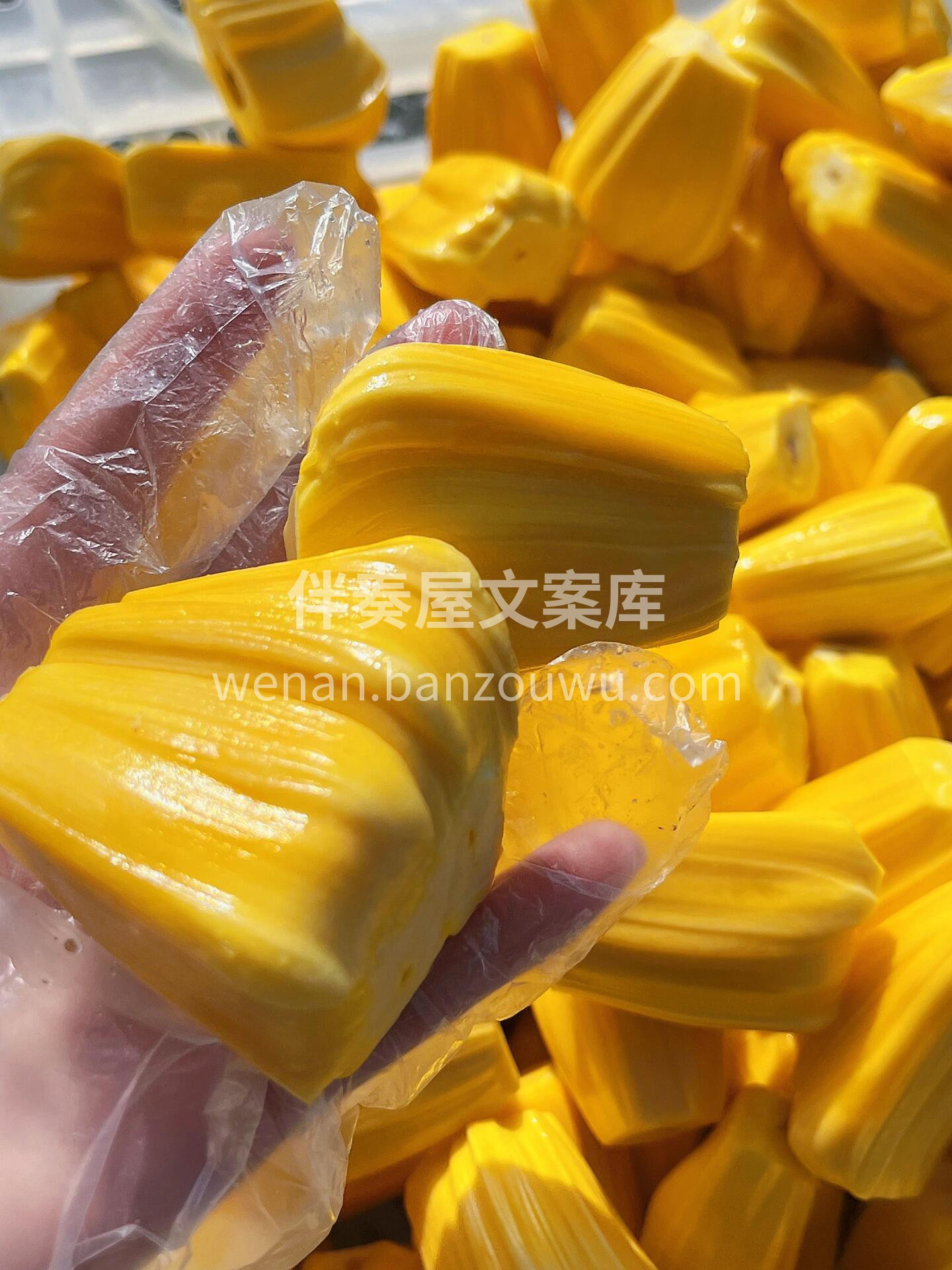 现剥现卖！😍‬😍‬新鲜菠‬萝‬蜜‬💥‬  配图3