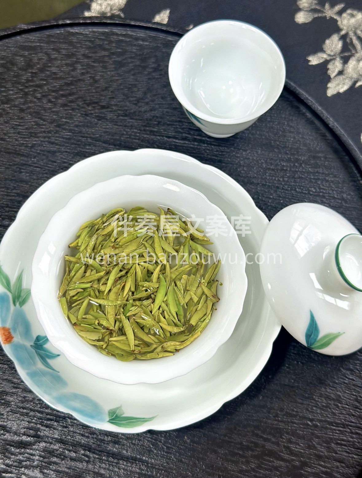 不浮夸、不喧闹，一泡显品味🤍 竹叶青，高 配图2