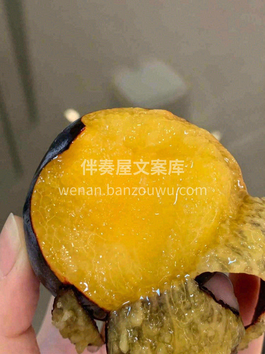 熟透的果肉散发着蜂蜜的光泽🍯，每一口都疯 配图3