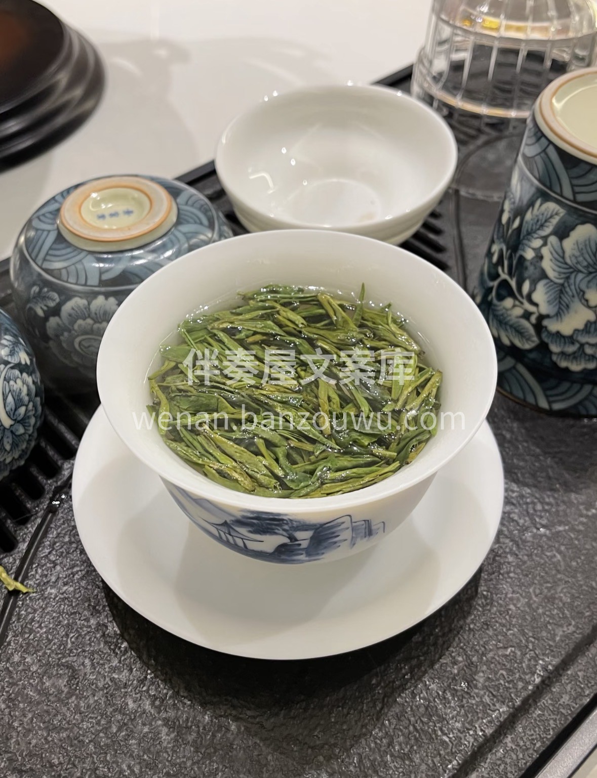 ❄️雪落围炉，龙井烹茶。源自西湖狮峰山地 配图1