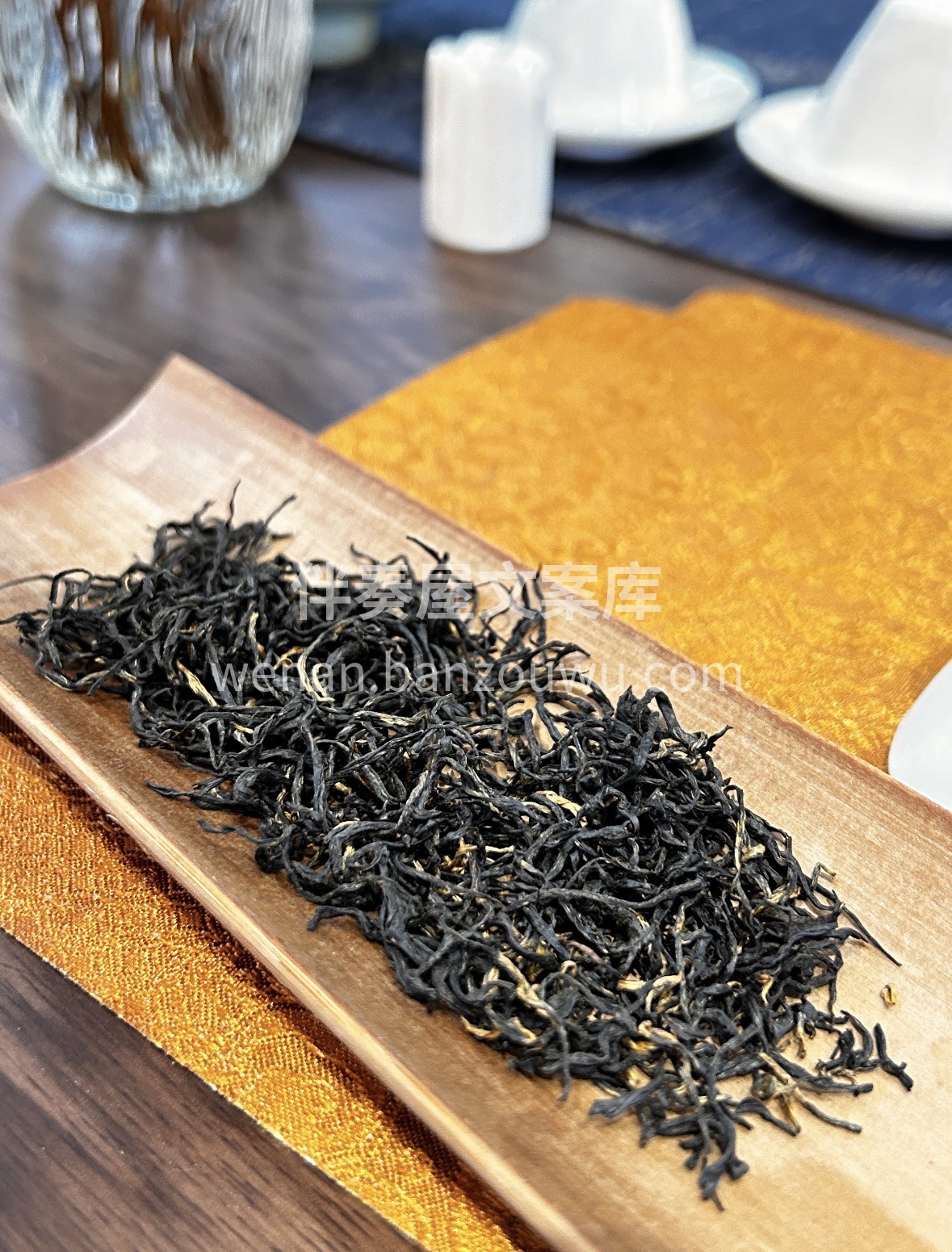 千年茶脉凝珍味，头采嫩芽制佳茗。非遗工艺 配图1