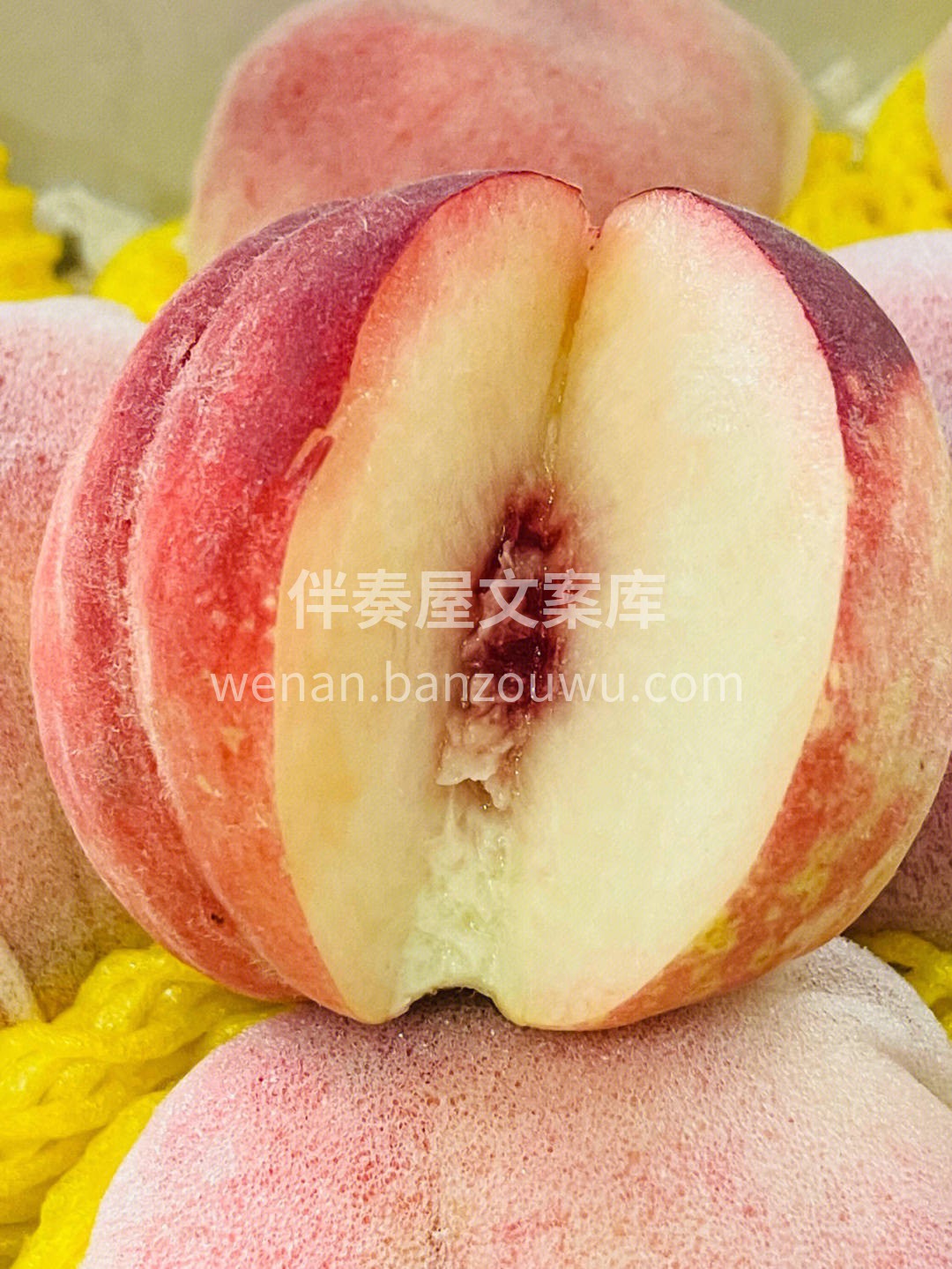 🍂 「秋风起时，总有一颗蜜桃在等你」 咬 配图1